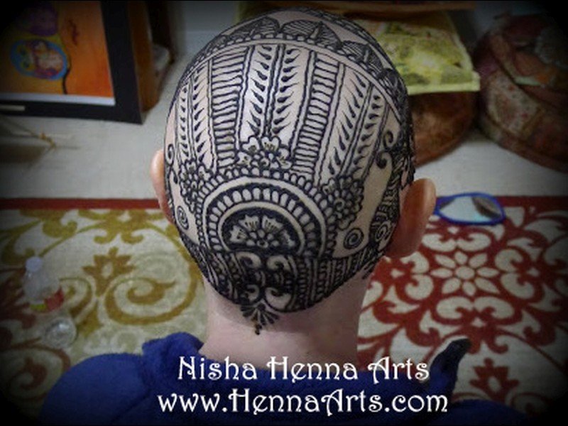 Henna crown straight line patterns
