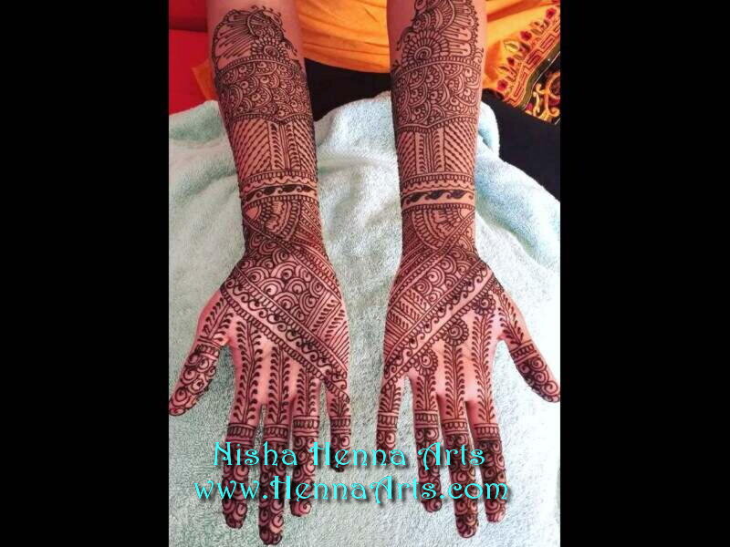 dulhan mehndi traditional style for modern bride
